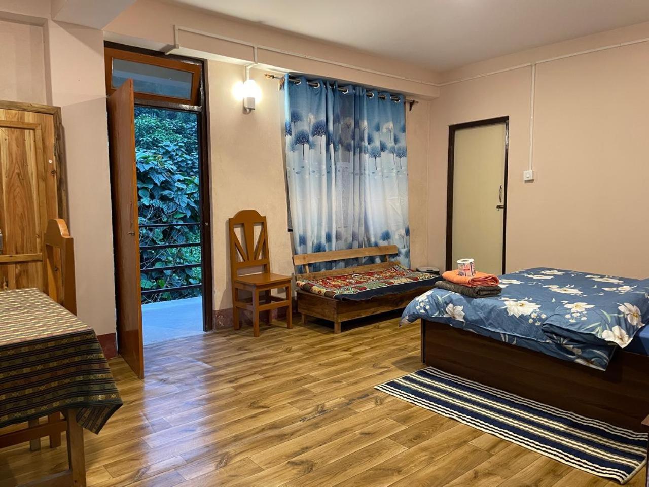 Daragaon Retreat Apartment Pelling Exterior photo